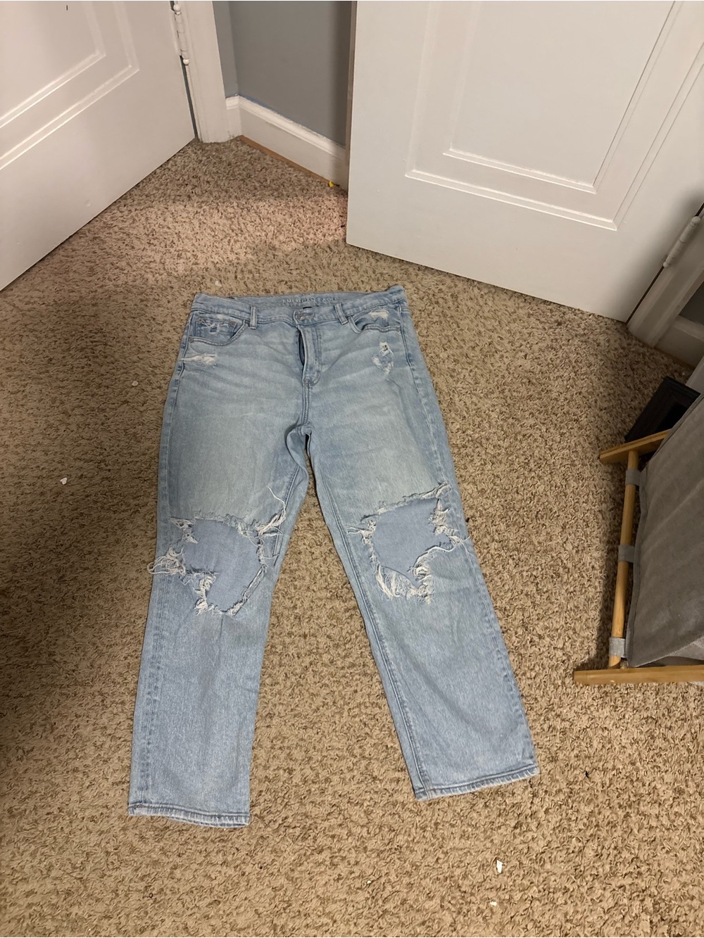 American Eagle Outfitters Light Blue Distressed Relaxed Fit Jeans